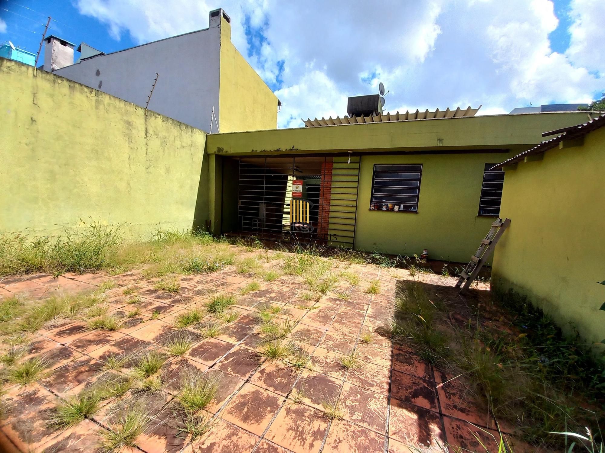 Casa para Venda - 300m², 4 dormitórios, sendo 1 suites, 2 vagas - Santana