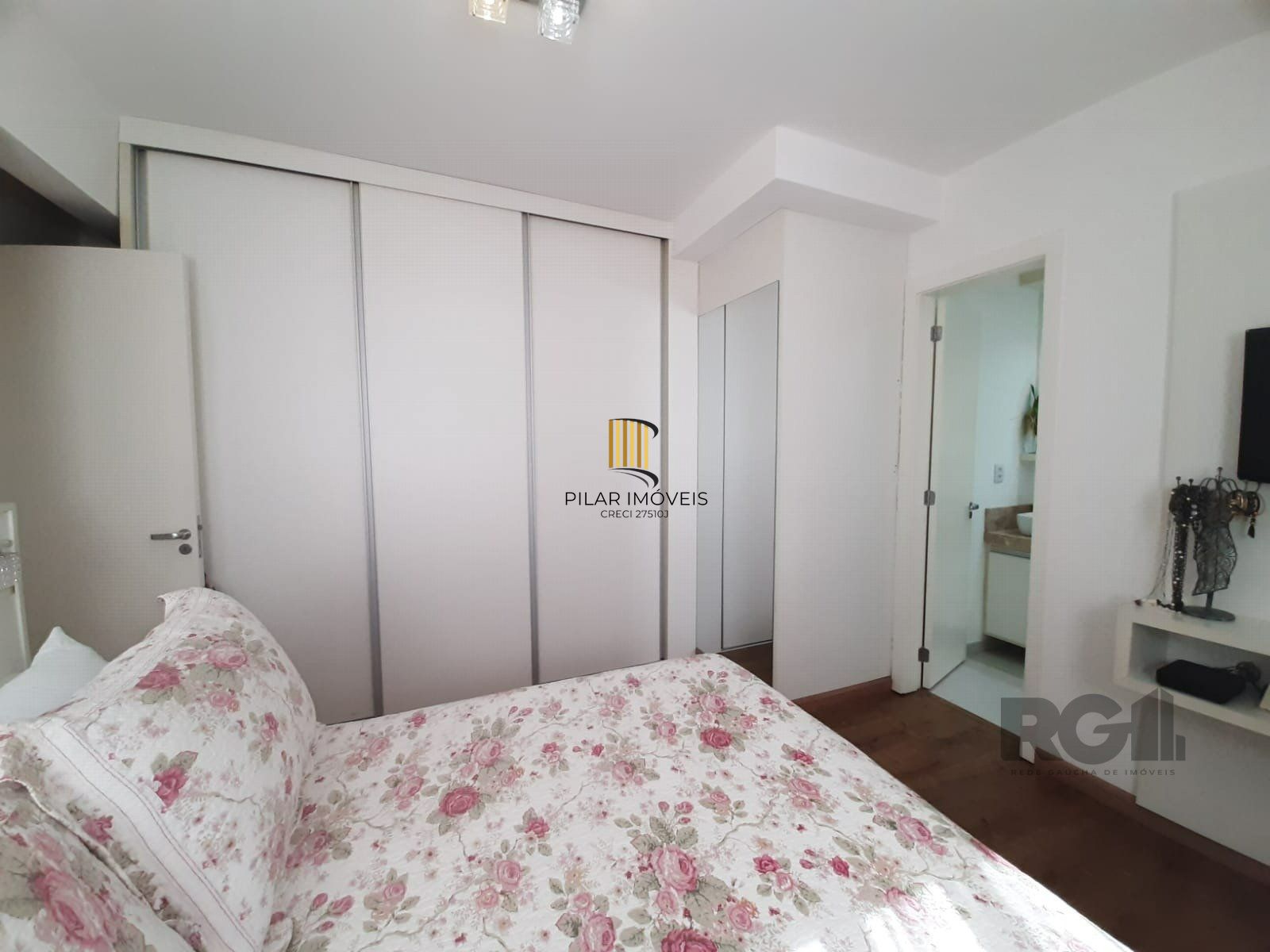 Apartamento 2 dormitórios no bairro Azenha