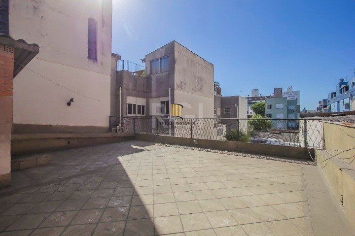 Sobrado para Venda - 400m², 6 dormitórios, sendo 1 suites, 3 vagas - Santana