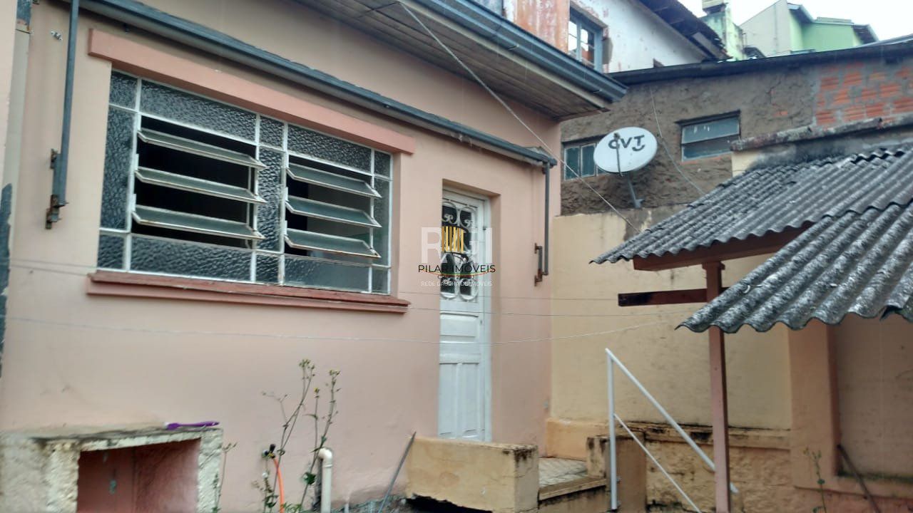 Casa para Venda - 140m², 3 dormitórios, 3 vagas - Santo Antonio