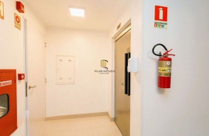 Apartamento 2 dormitórios no bairro Jardim Lindóia
