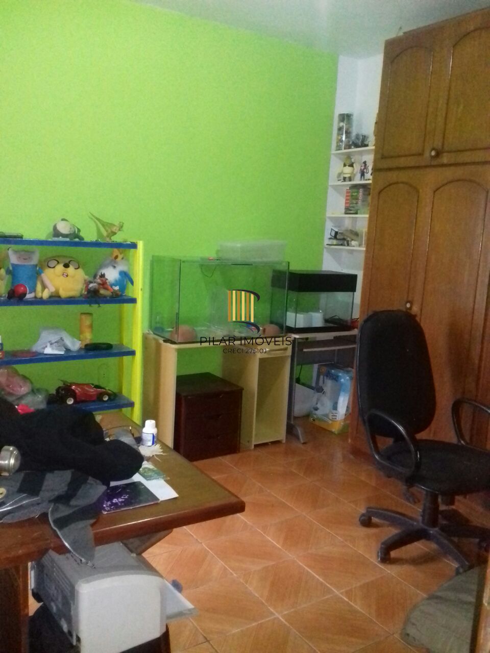 Casa para Venda - 130m², 5 dormitórios, sendo 1 suites, 2 vagas - Partenon