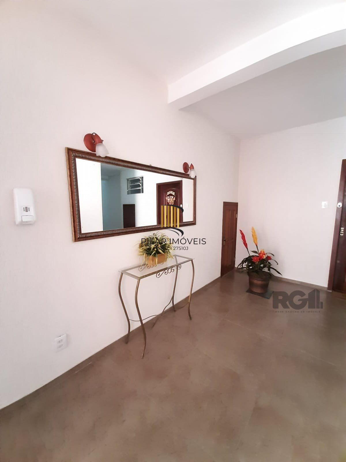 Apartamento 2 dormitórios no bairro Menino Deus