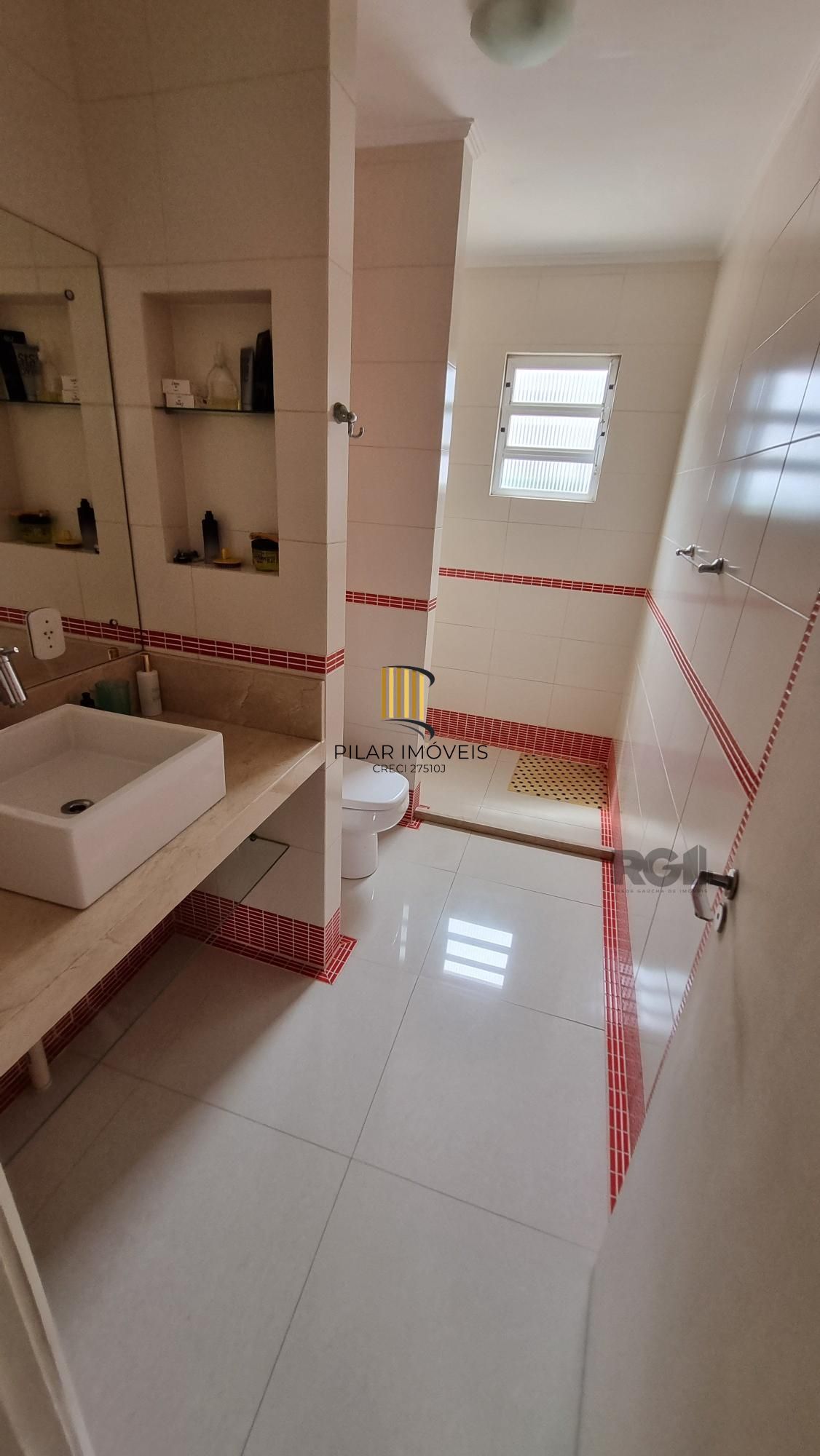 Casa de Condomínio 3 dormitórios no bairro Santo Antônio
