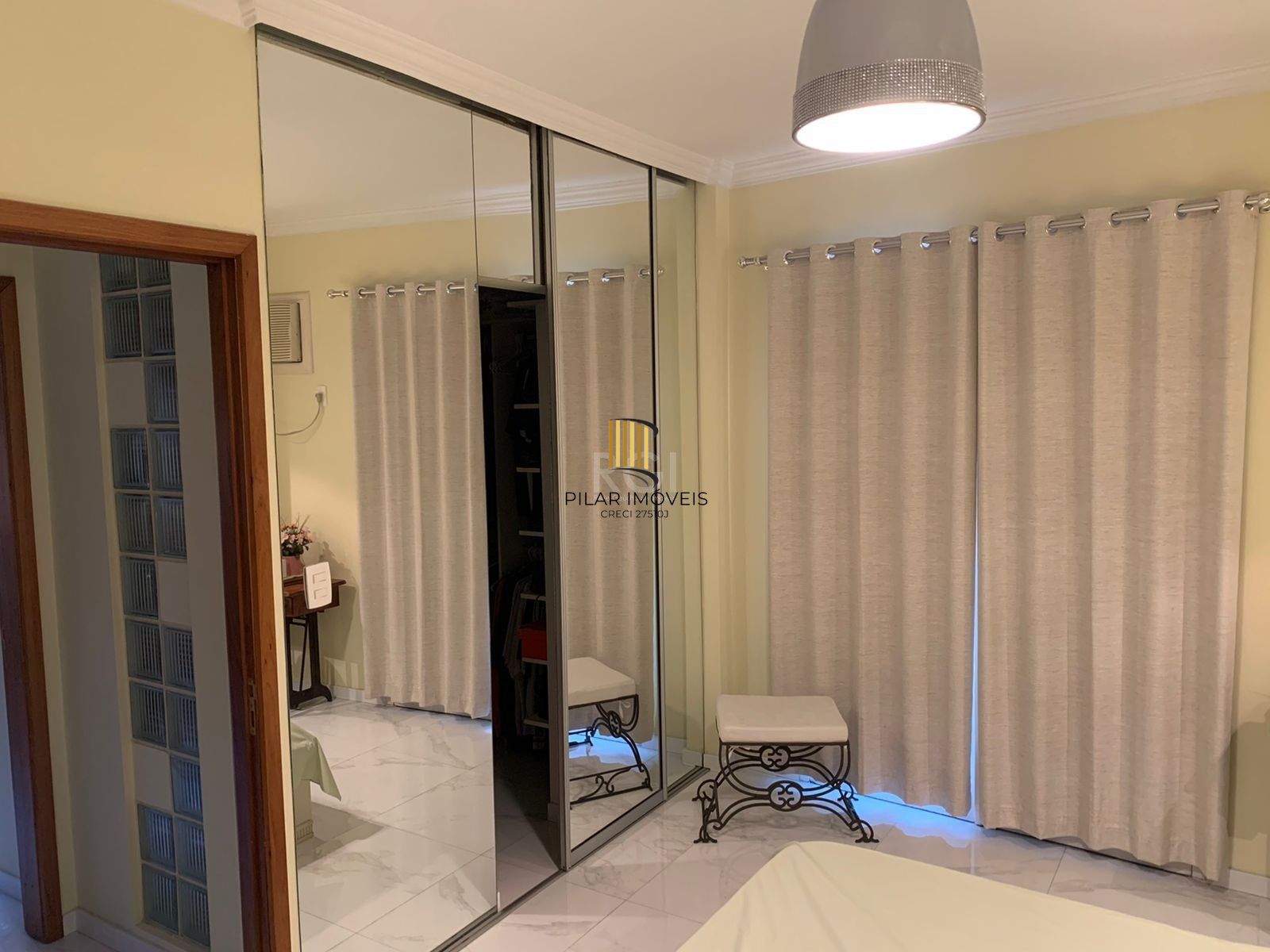 Apartamento para Venda - 130m², 3 dormitórios, sendo 1 suites, 1 vaga - Rio Branco
