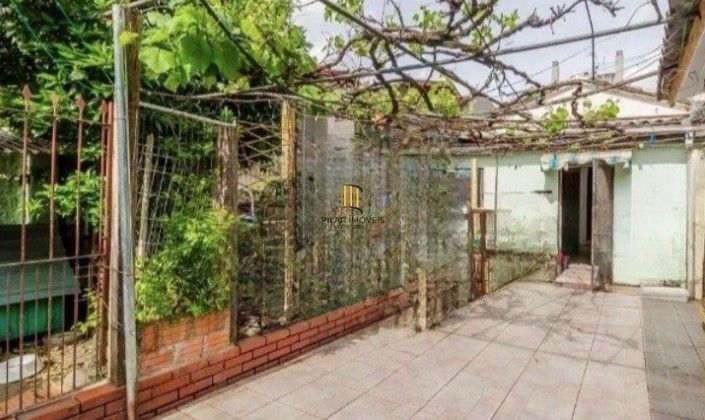Casa 3 dormitórios no bairro Partenon