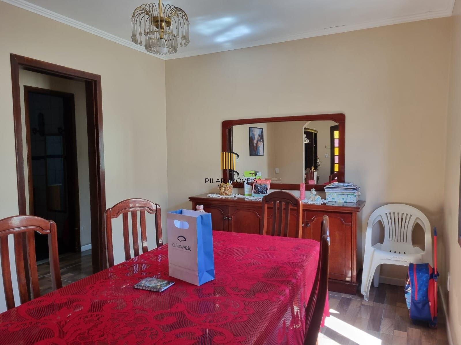 Casa 5 dormitórios no bairro Partenon