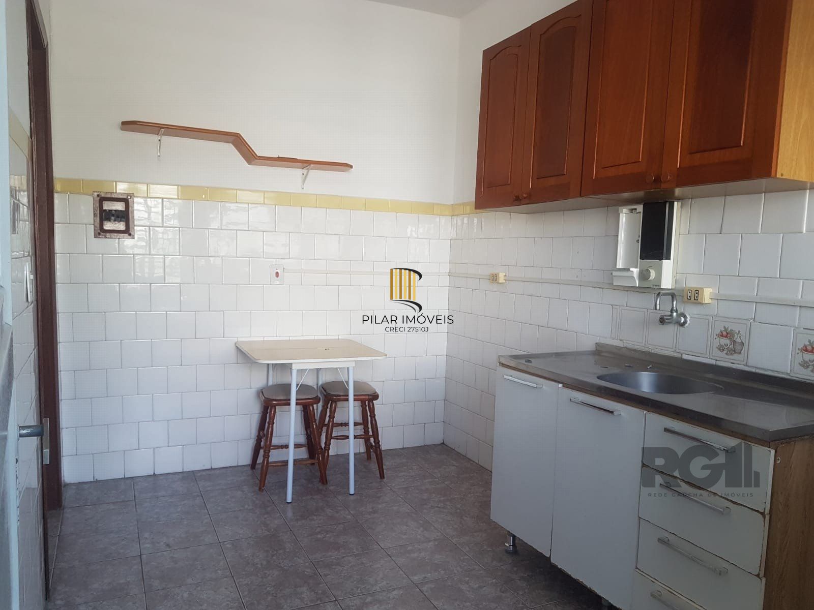 Apartamento 2 dormitórios no bairro Azenha