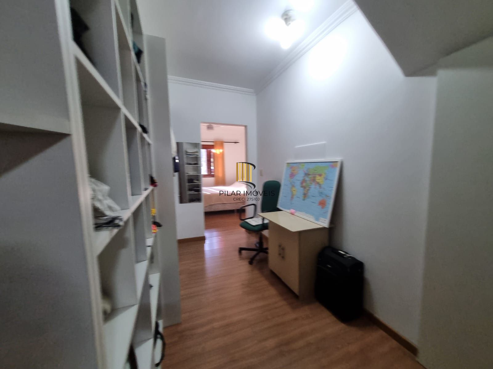 Casa para Venda - 177m², 4 dormitórios, sendo 1 suites, 2 vagas - Partenon