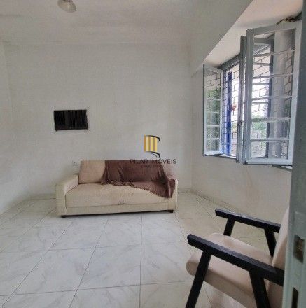 Casa 4 dormitórios no bairro Partenon