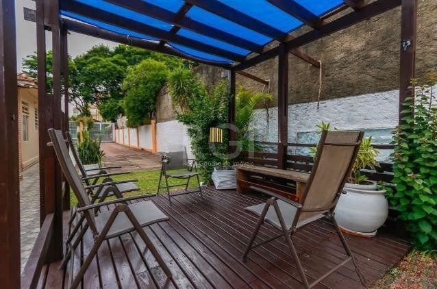 Casa para Venda - 160m², 3 dormitórios, 3 vagas - Partenon