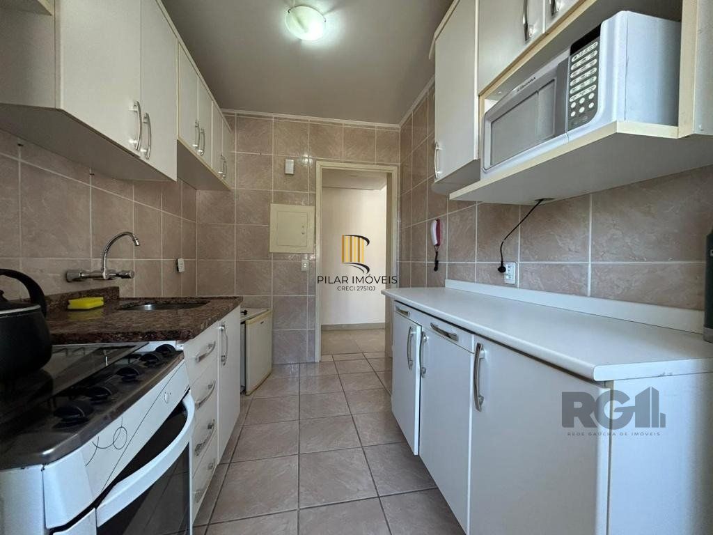 Apartamento de 72m² com 2 dormitórios, no bairro no bairro Mont Serrat.