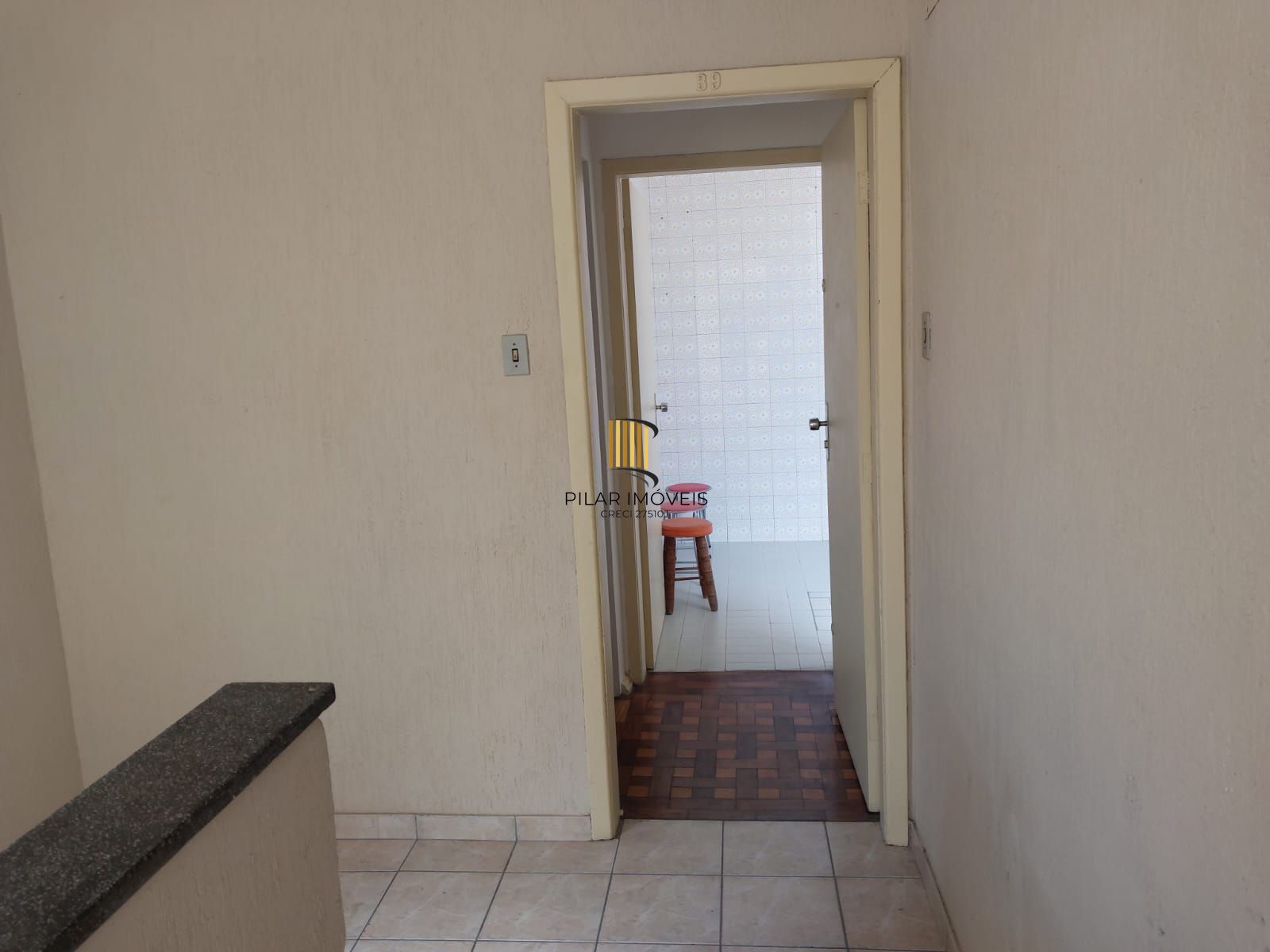 Apartamento de frente com 2 dormitórios para venda no bairro Jardim Botânico em Porto Alegre/RS.