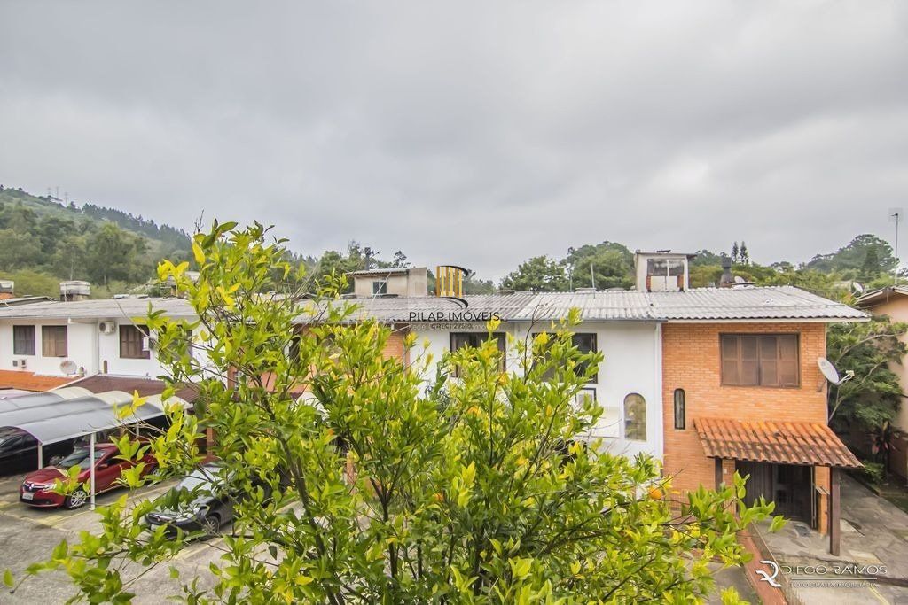 Casa de Condomínio 2 dormitórios no bairro Morro Santana