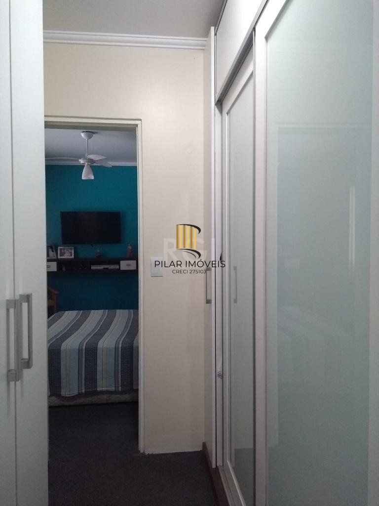 Casa para Venda - 249.86m², 3 dormitórios, sendo 1 suites, 4 vagas - Medianeira