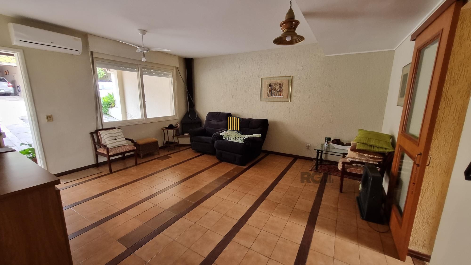 Casa de Condomínio 3 dormitórios no bairro Santo Antônio