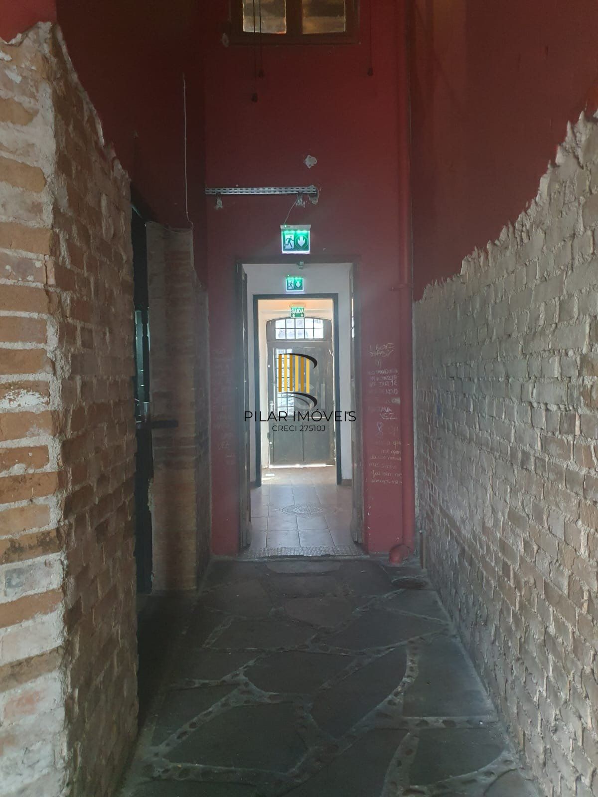 Casa para Venda - 242m², 3 dormitórios, 1 vaga - Cidade Baixa