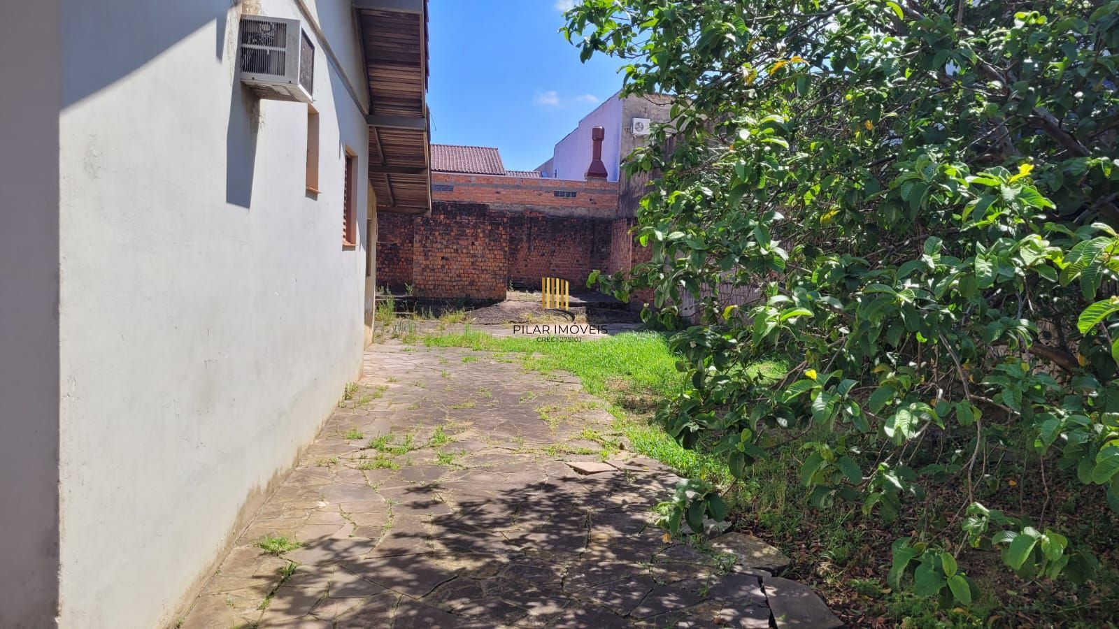 Casa 3 dormitórios no bairro Partenon