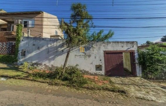 Casa para Venda - 308m², 3 dormitórios, sendo 1 suites, 2 vagas - Coronel Aparício Borges