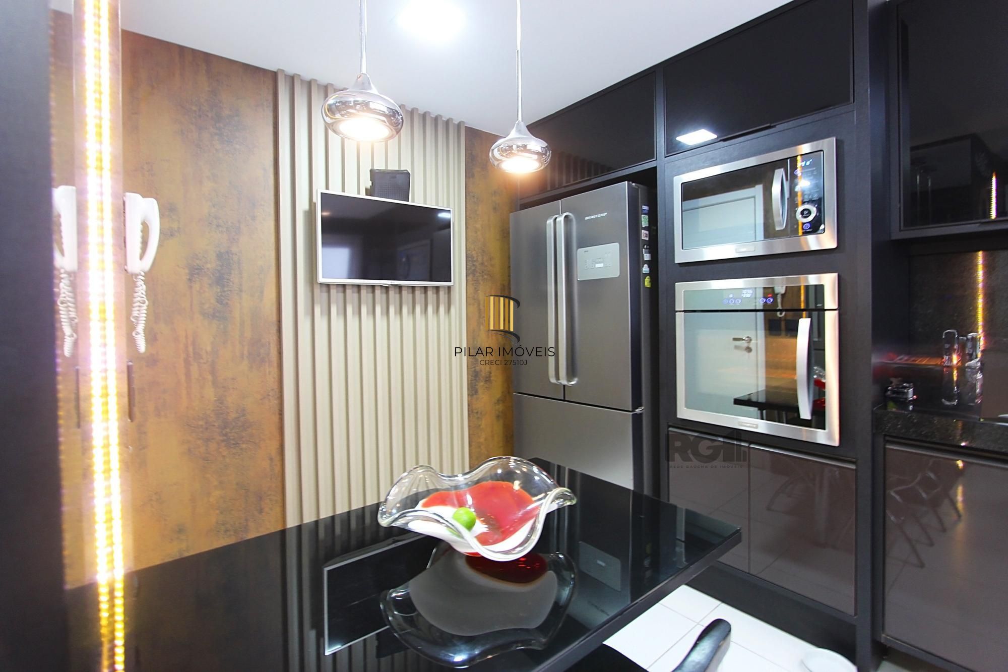 apartamento de 3 dormitórios, com 3 suítes no bairro Menino Deus