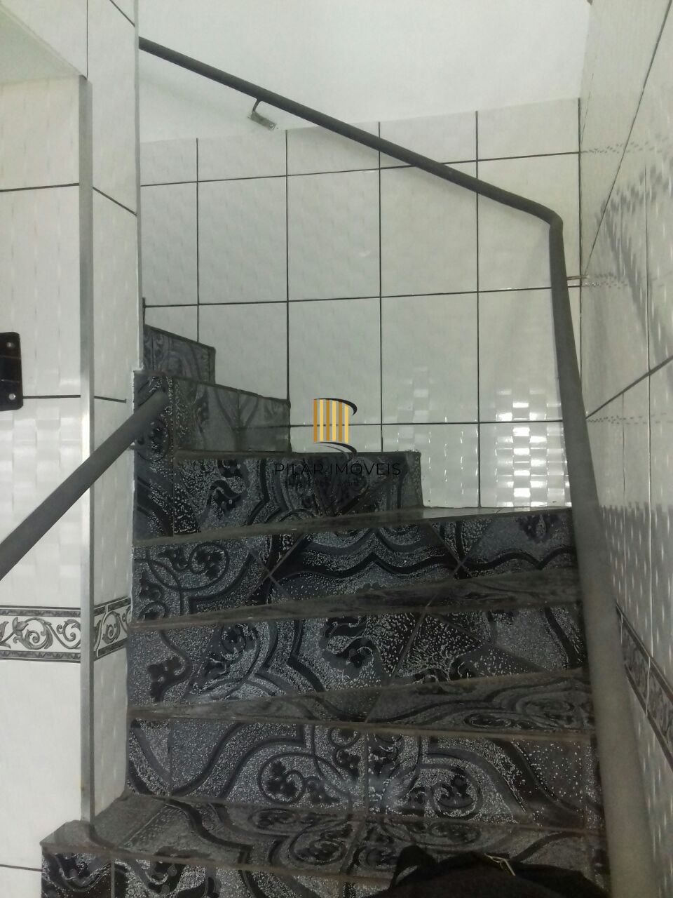 Casa para Venda - 130m², 5 dormitórios, sendo 1 suites, 2 vagas - Partenon