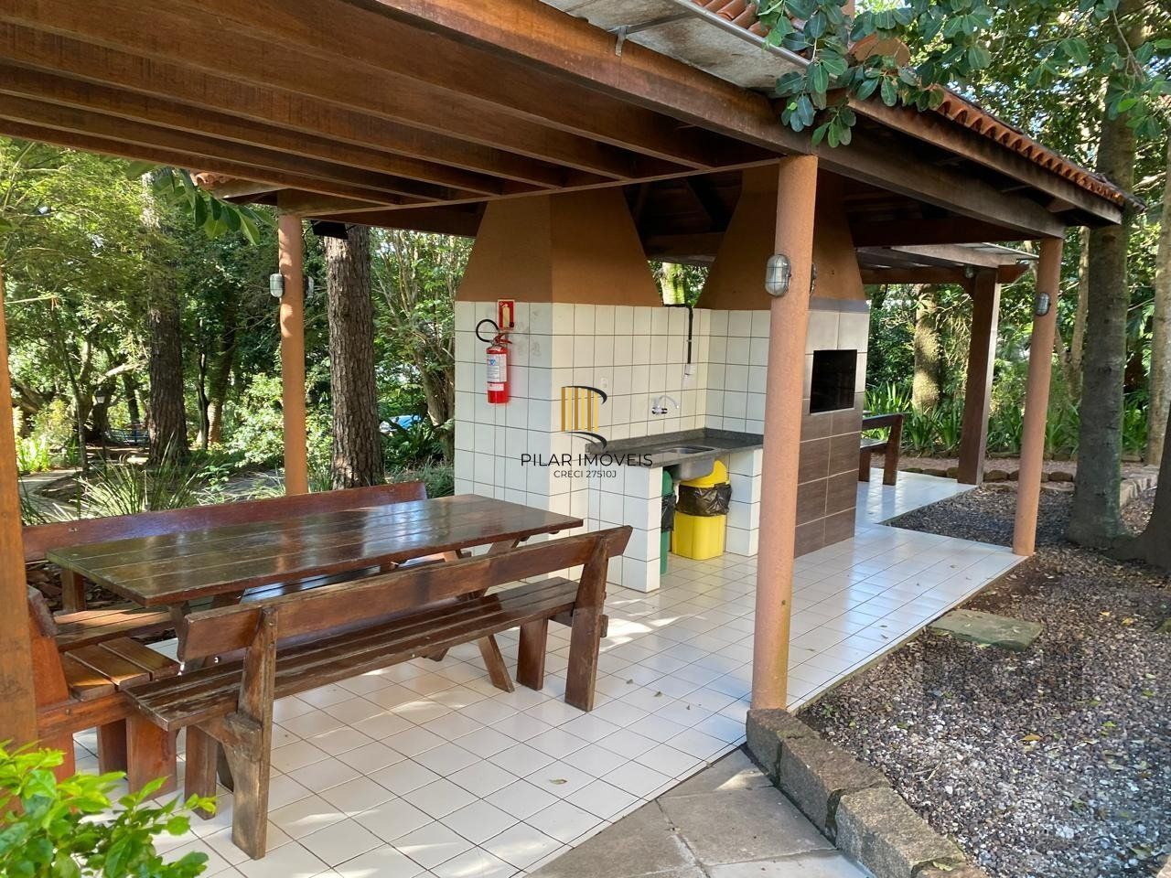 Apartamento de 3 dormitóios no bairro Teresopolis