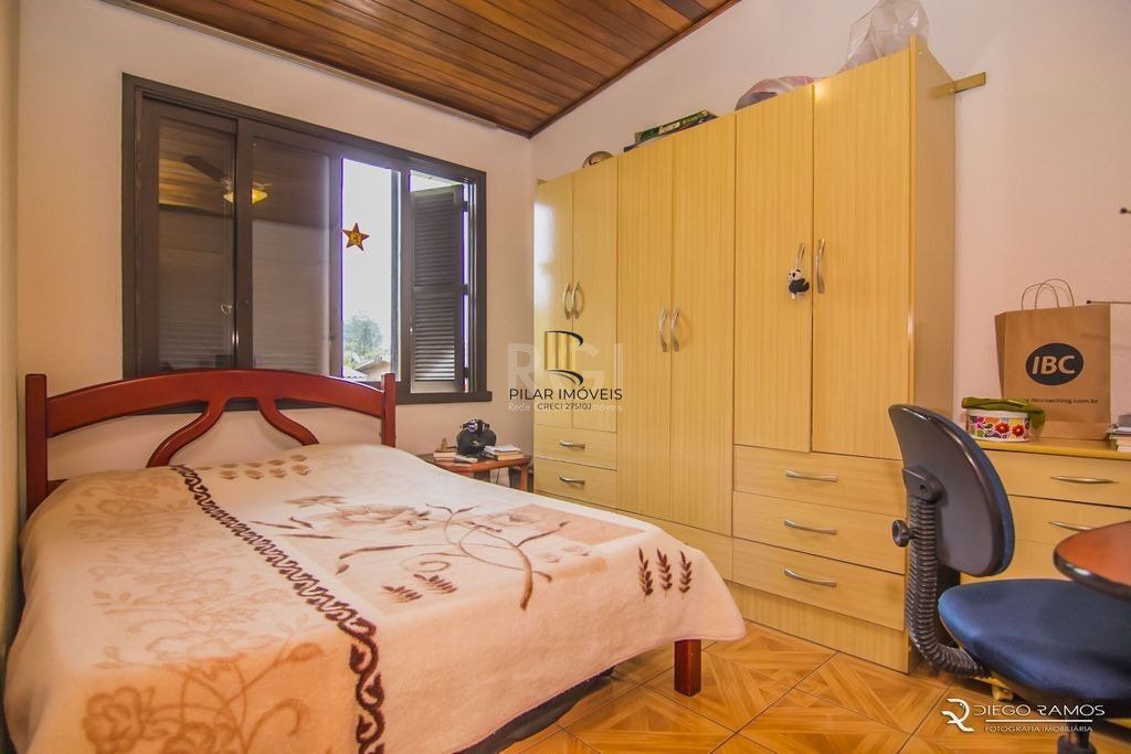 Casa de Condomínio 2 dormitórios no bairro Morro Santana