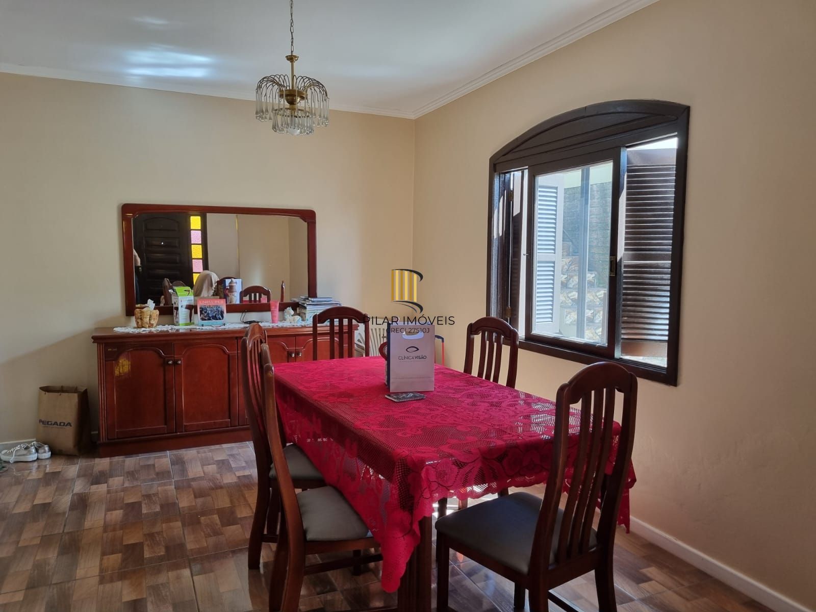 Casa 5 dormitórios no bairro Partenon