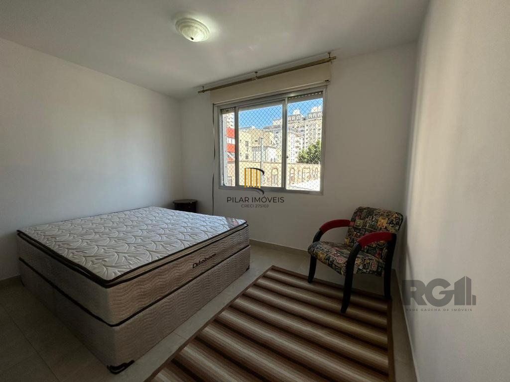 Apartamento de 72m² com 2 dormitórios, no bairro no bairro Mont Serrat.