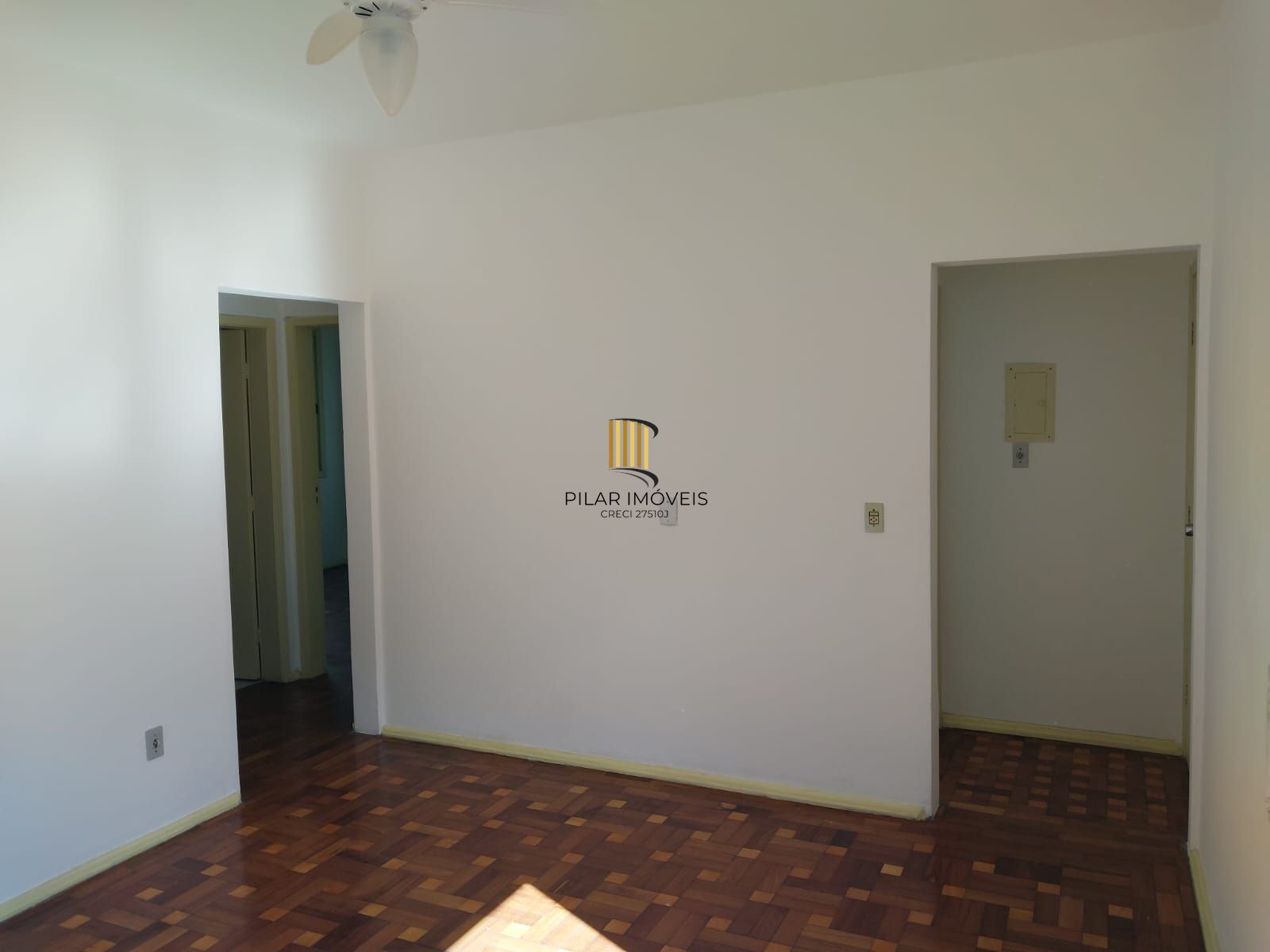 Apartamento de frente com 2 dormitórios para venda no bairro Jardim Botânico em Porto Alegre/RS.