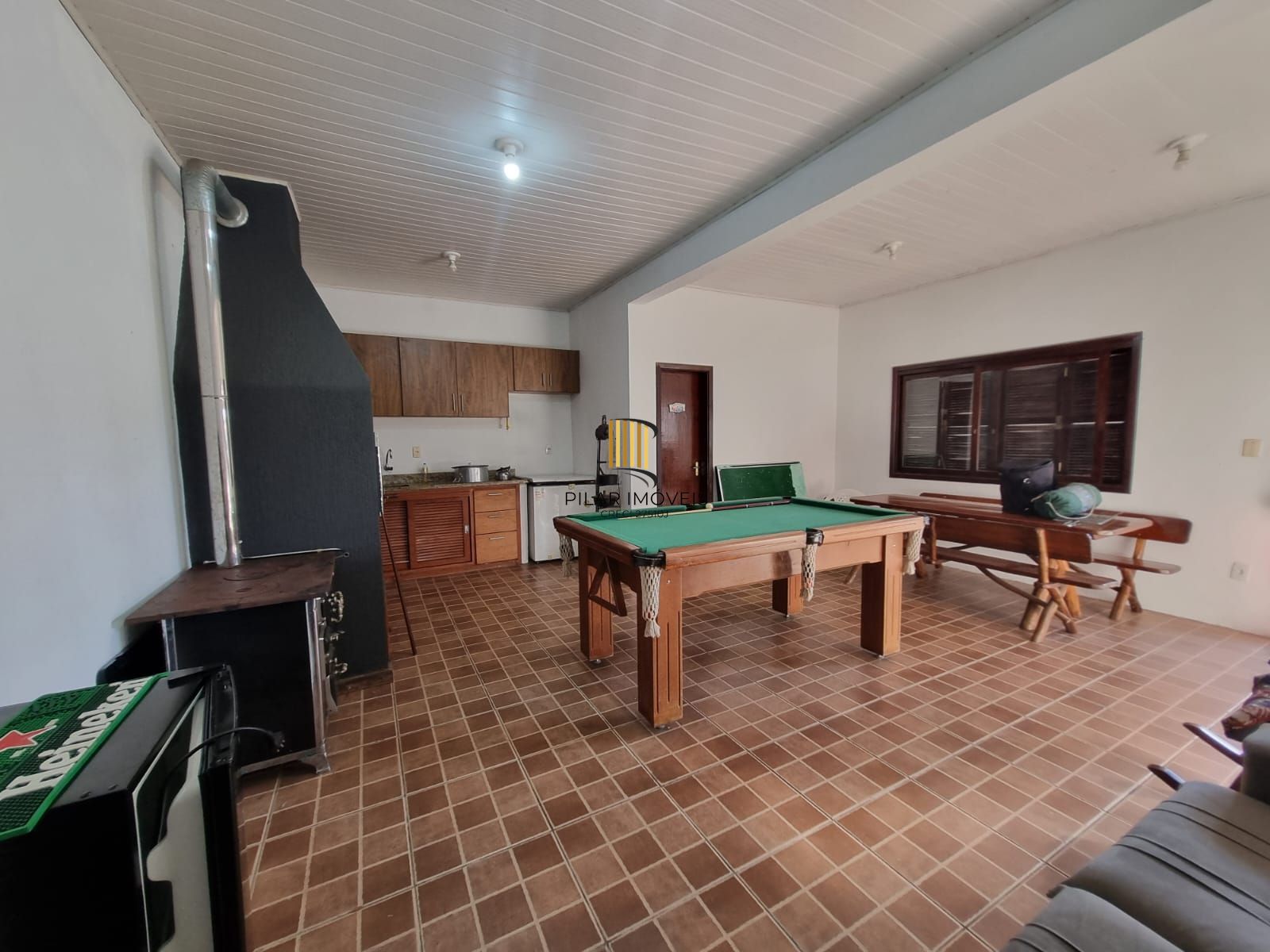 Casa para Venda - 177m², 4 dormitórios, sendo 1 suites, 2 vagas - Partenon