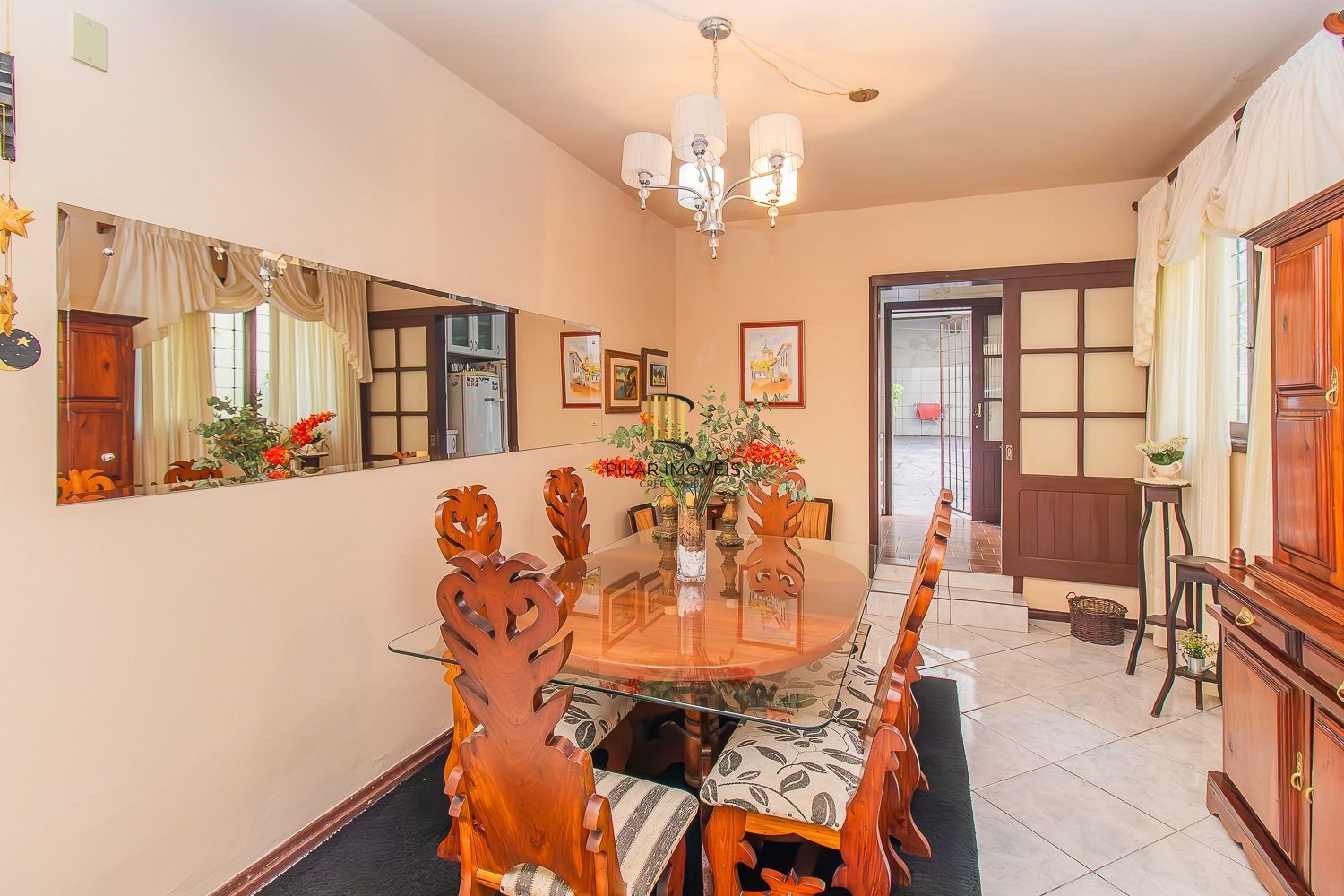 Casa 4 dormitórios no bairro Vila João Pessoa