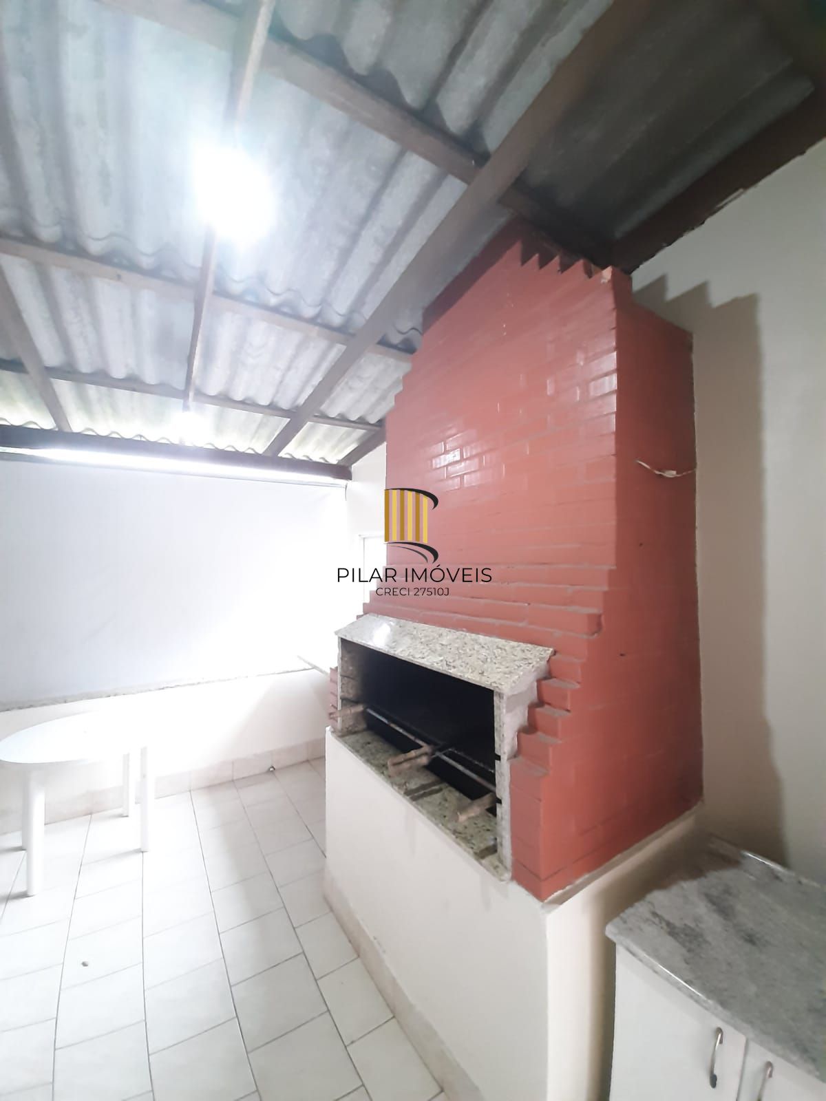 Casa 4 dormitórios no bairro Nonoai