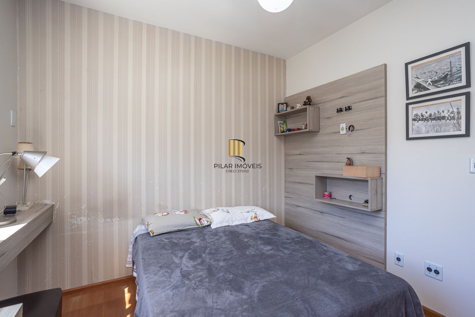 Casa 4 dormitórios no bairro Igara