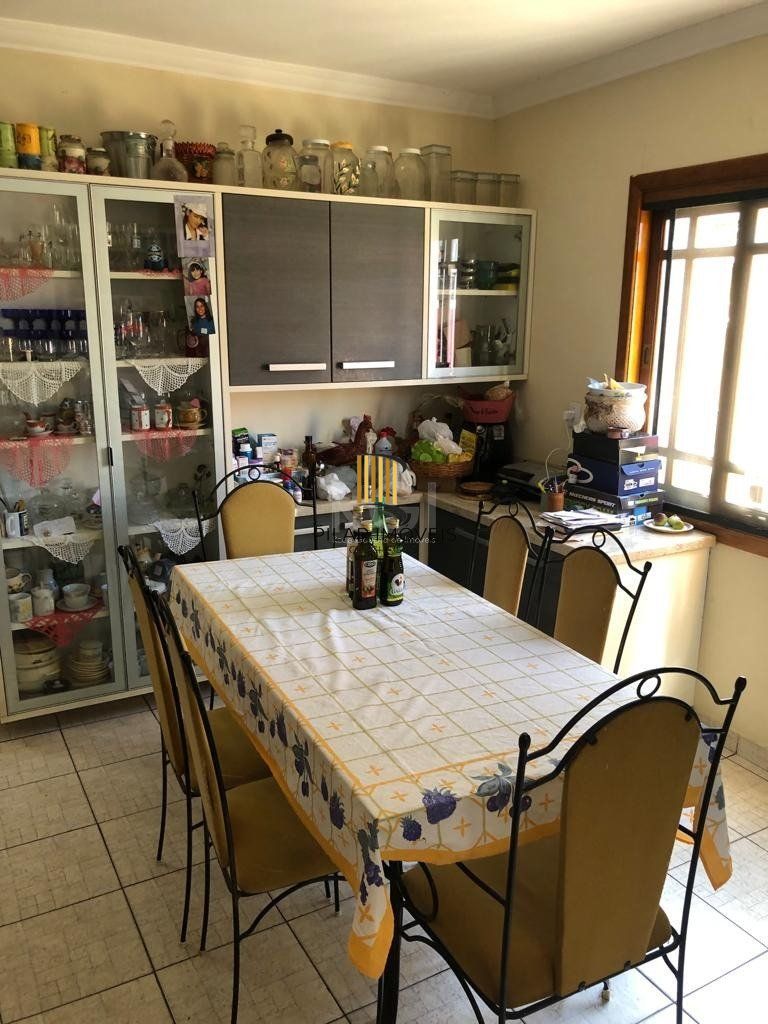 Casa para Venda - 225.91m², 4 dormitórios, sendo 2 suites, 1 vaga - Nonoai