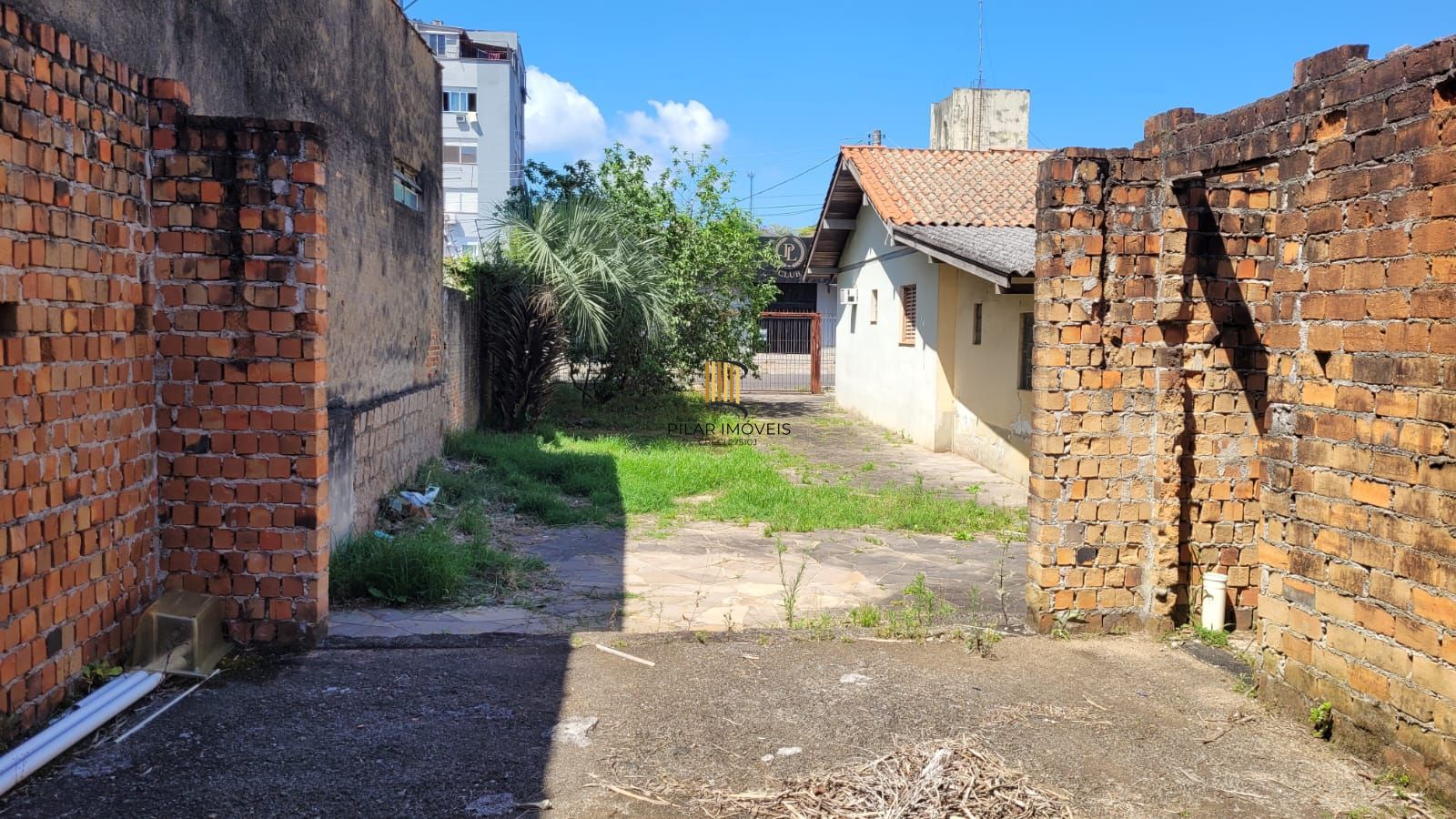 Casa 3 dormitórios no bairro Partenon