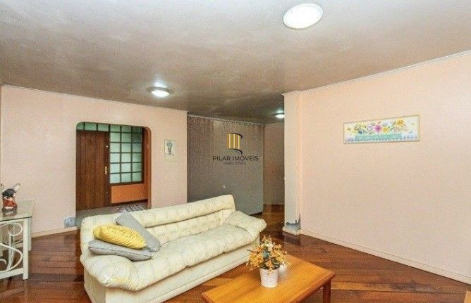 Casa com 2 dormitórios ,sendo 1 suíte para venda no bairro Tristeza em Porto Alegre/RS.