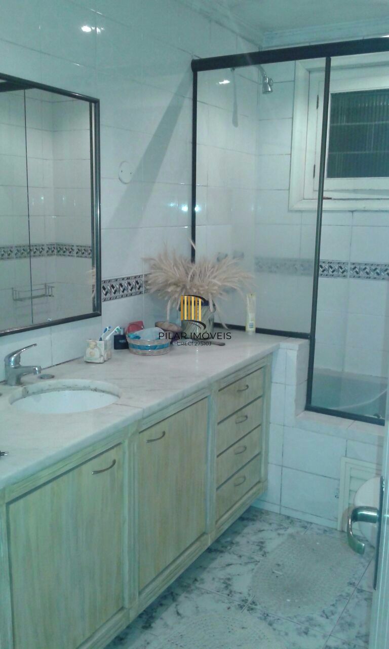 Casa para Venda - 430m², 3 dormitórios, sendo 1 suites, 4 vagas - Jardim Isabel