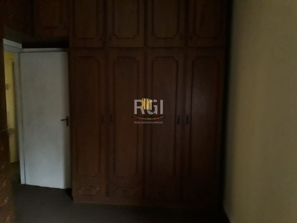 Casa para Venda - 415.8m², 5 dormitórios, 3 vagas - Menino Deus