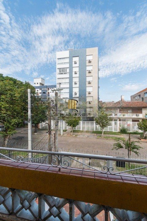 Casa para Venda - 240m², 3 dormitórios, sendo 1 suites, 3 vagas - Santana