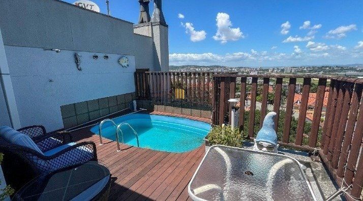 Cobertura 1 dormitório no bairro Cristal