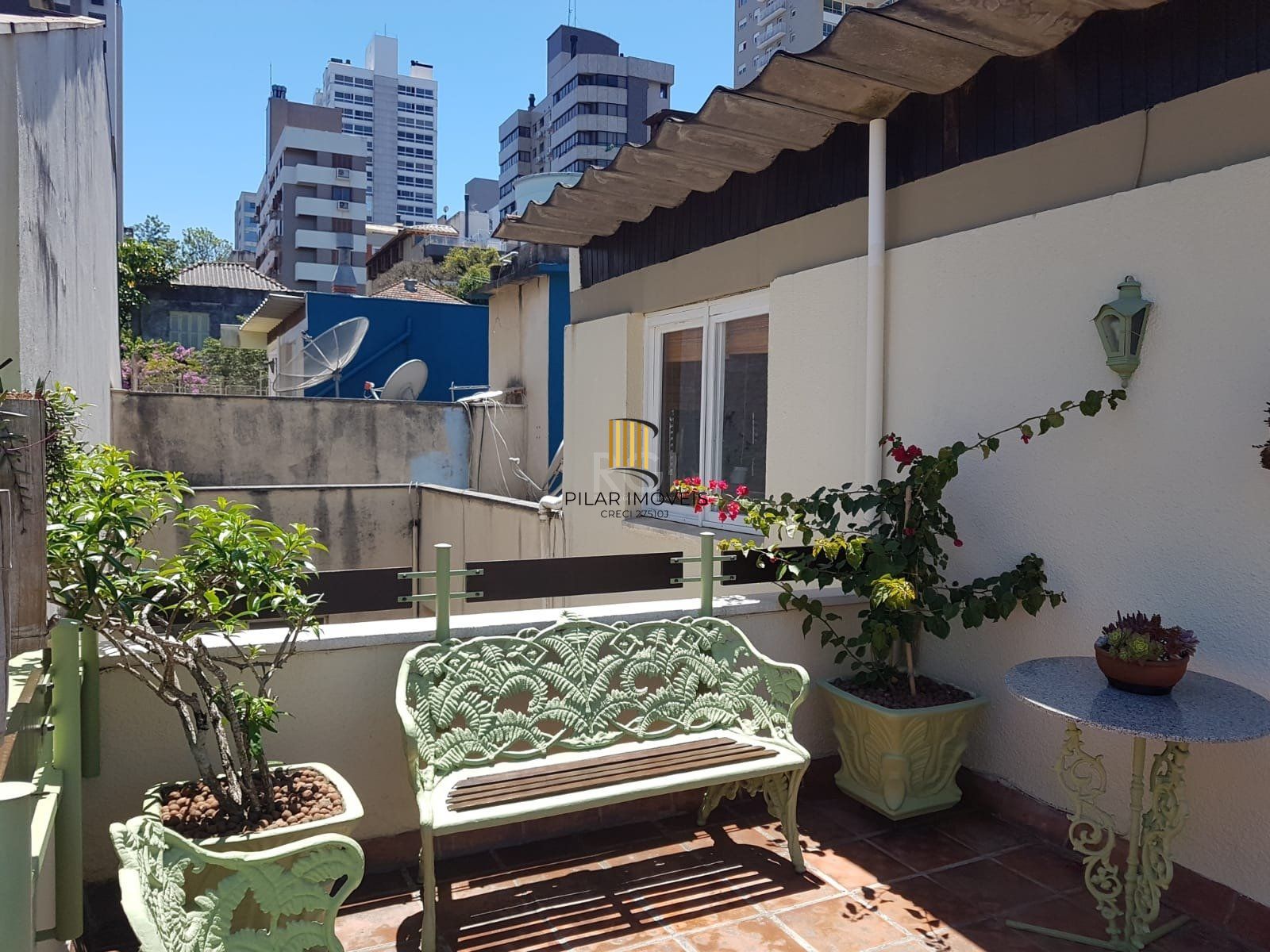 Cobertura de 2 dormitórios no bairro Petropolis