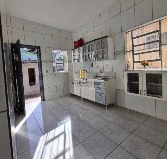 Casa 2 dormitórios no bairro Santo Antônio