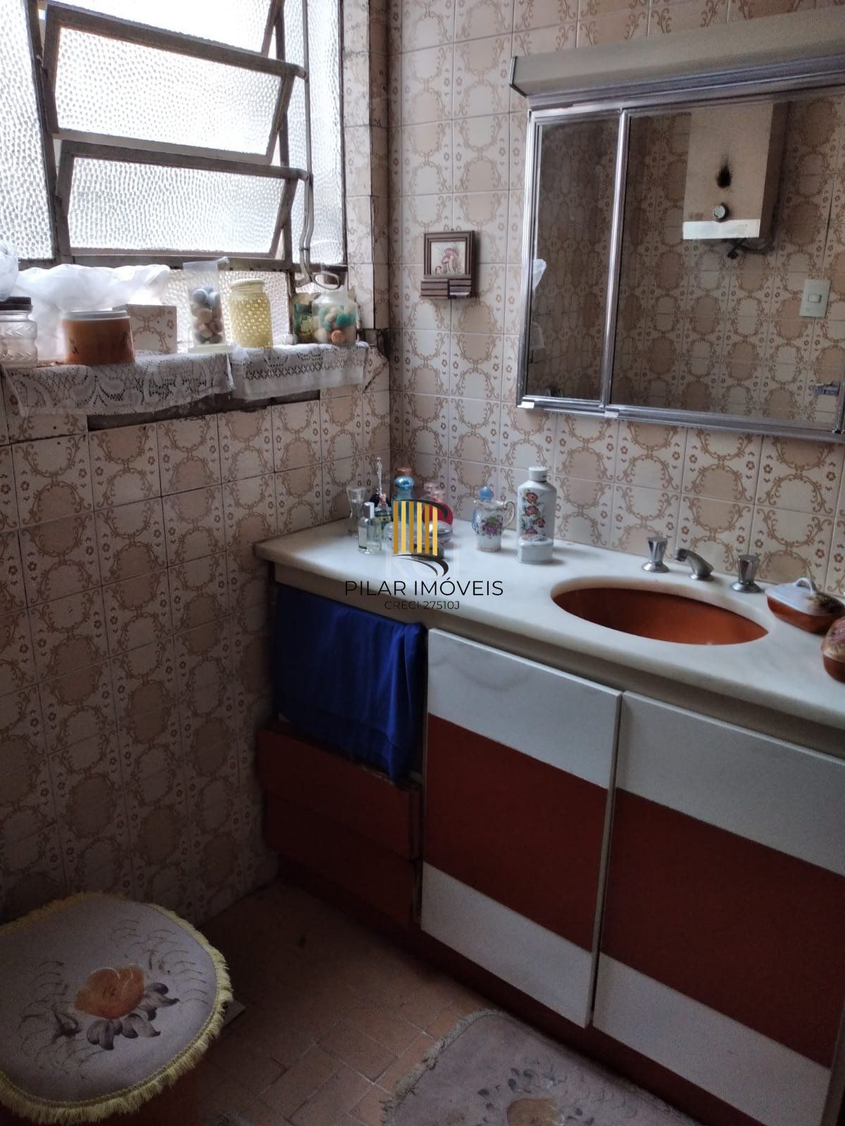 Casa para Venda - 85m², 3 dormitórios, 1 vaga - Petrópolis
