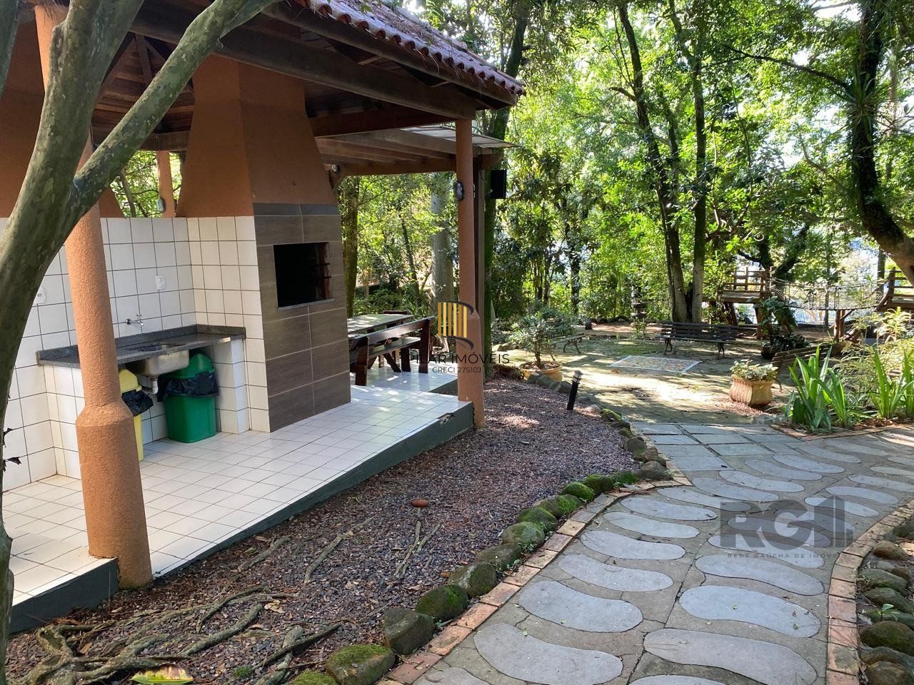 Apartamento de 3 dormitóios no bairro Teresopolis