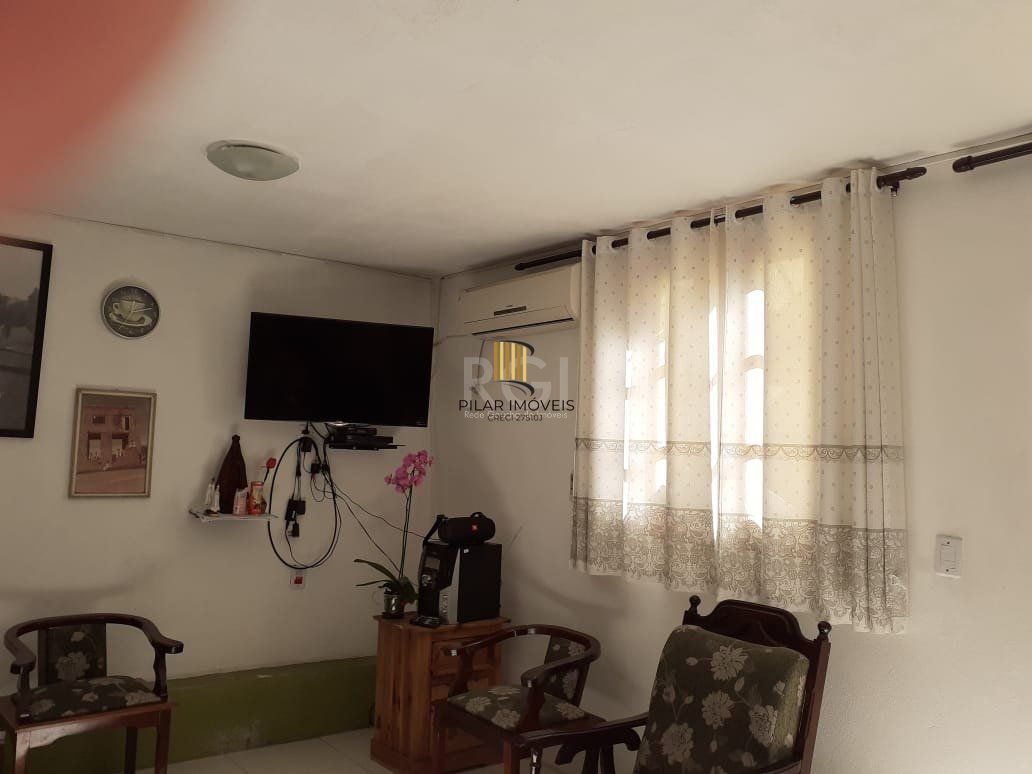 Casa para Venda - 360m², 3 dormitórios, sendo 1 suites, 4 vagas - Santana