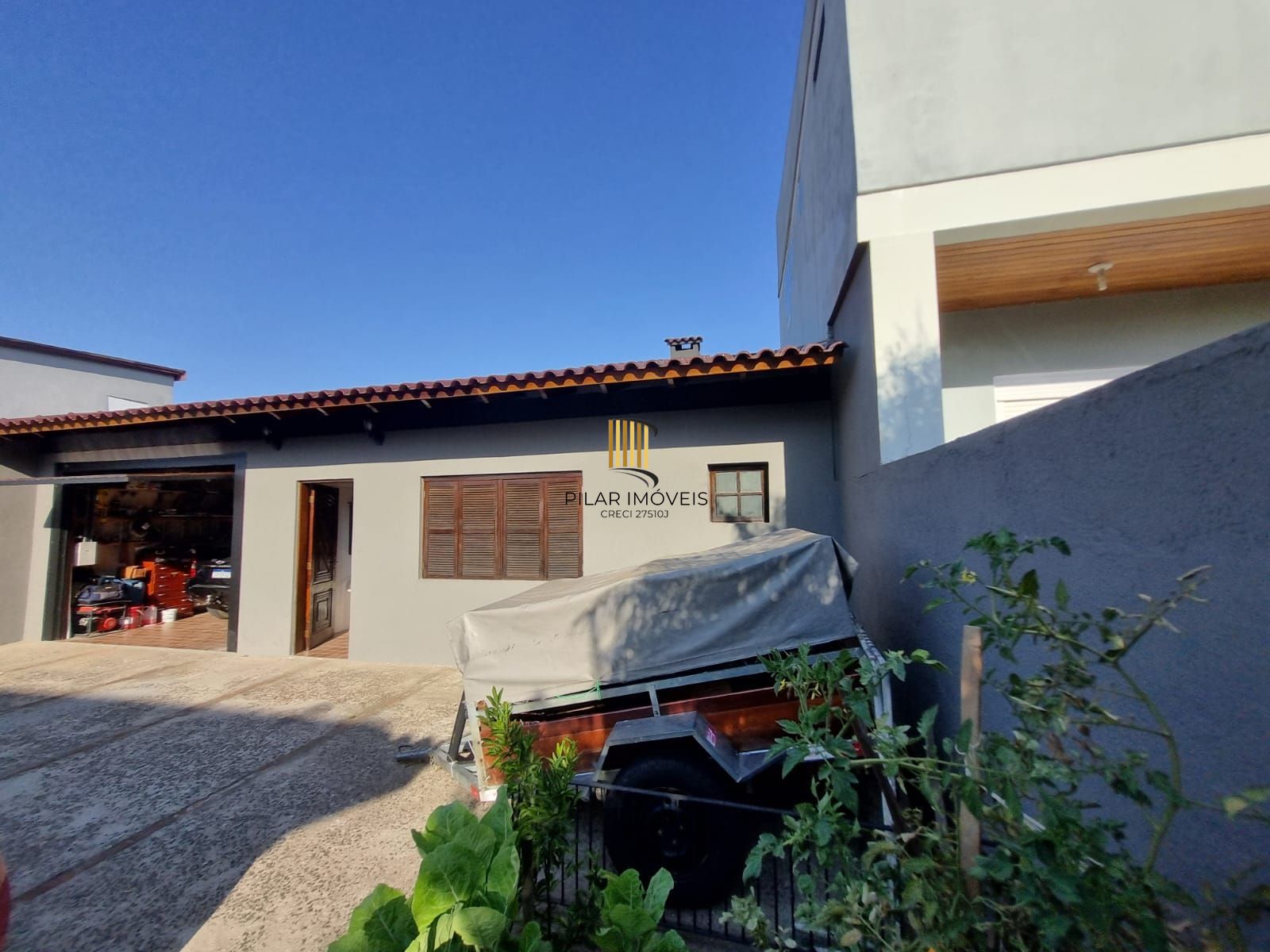 Casa para Venda - 177m², 4 dormitórios, sendo 1 suites, 2 vagas - Partenon