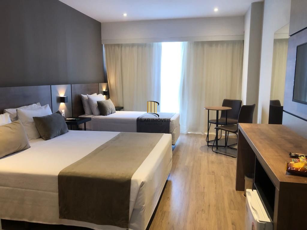 Flat 1 dormitório no bairro Centro