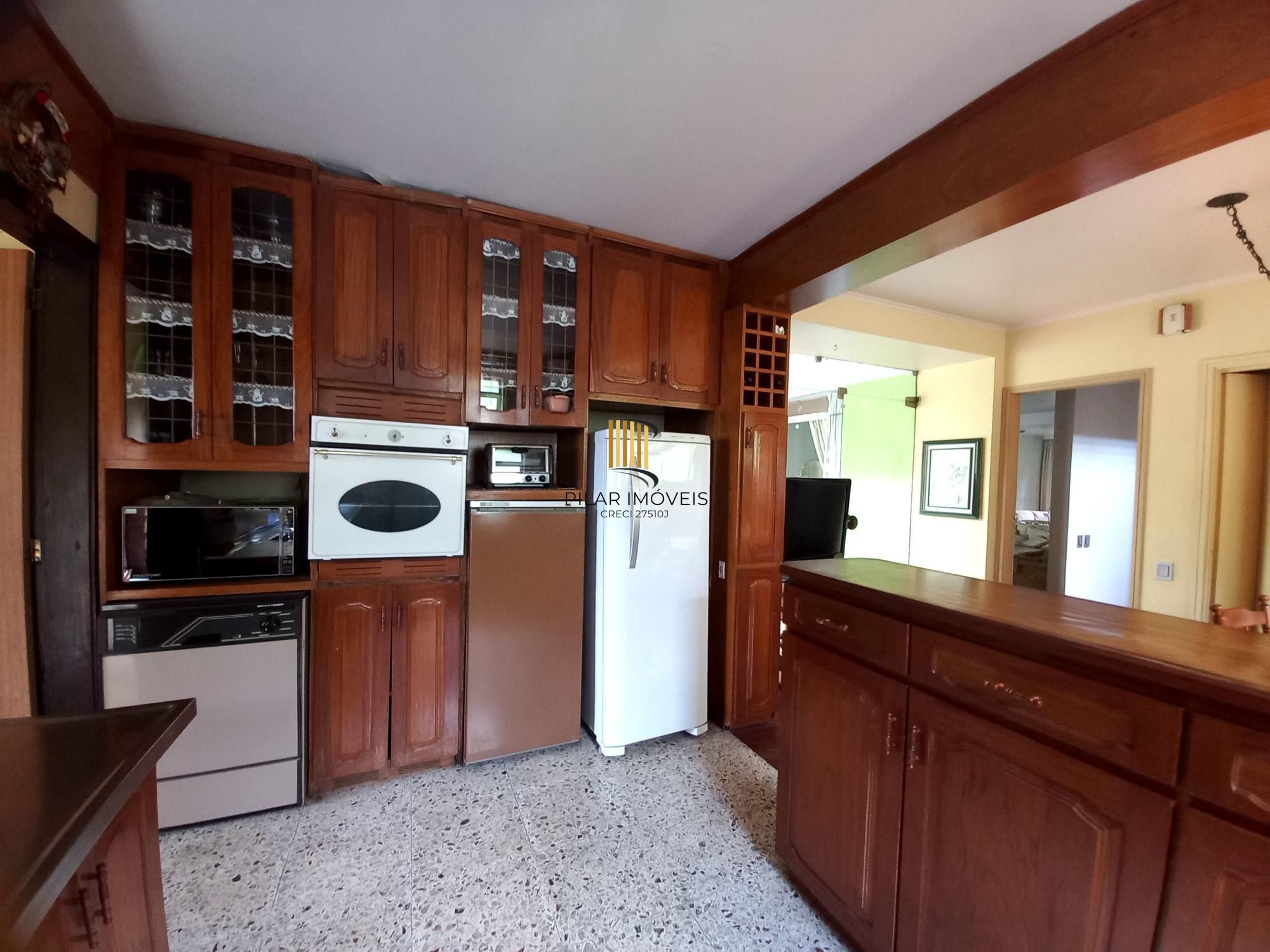 Casa para Venda - 300m², 4 dormitórios, sendo 1 suites, 2 vagas - Santana