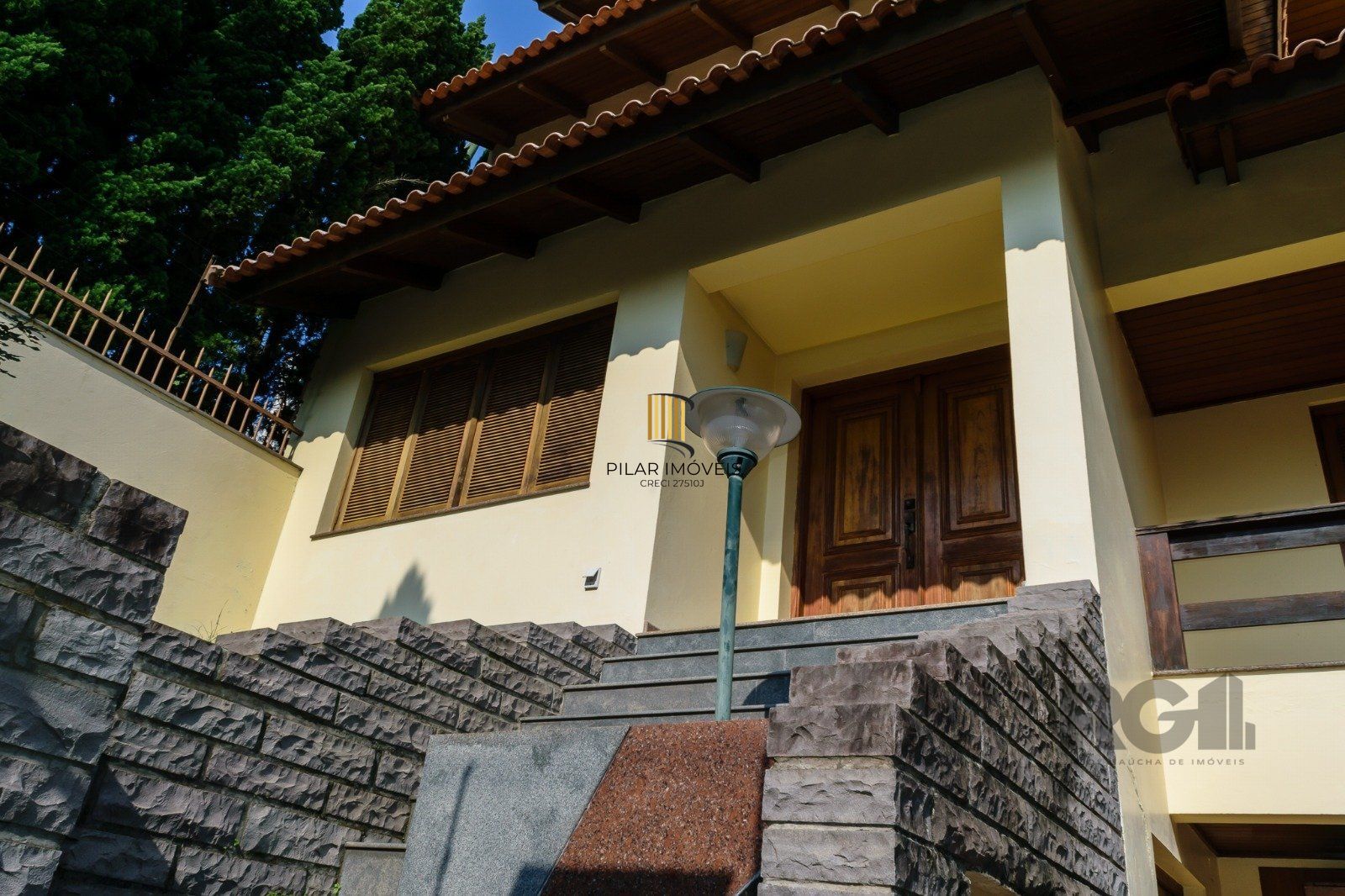 Casa 3 dormitórios no bairro Chácara das Pedras